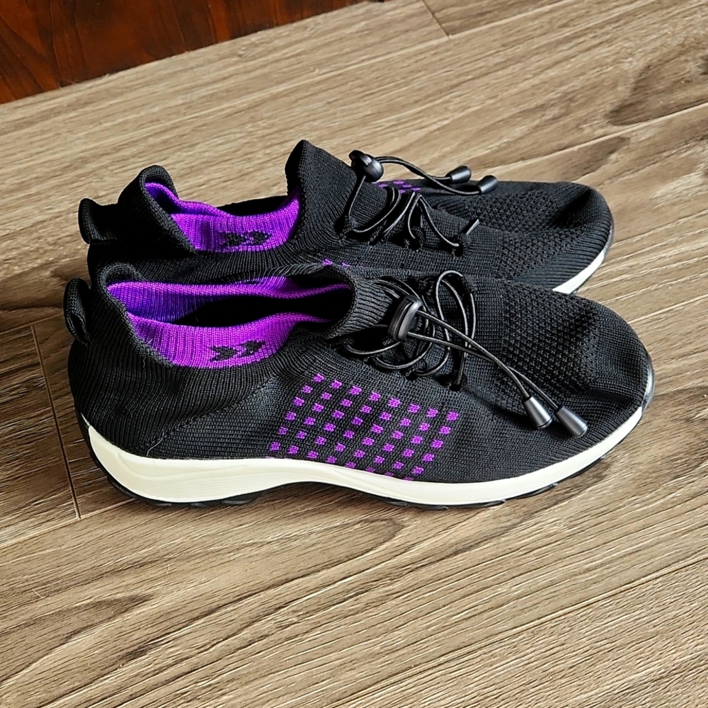 Brand new black and purple runners women's 40